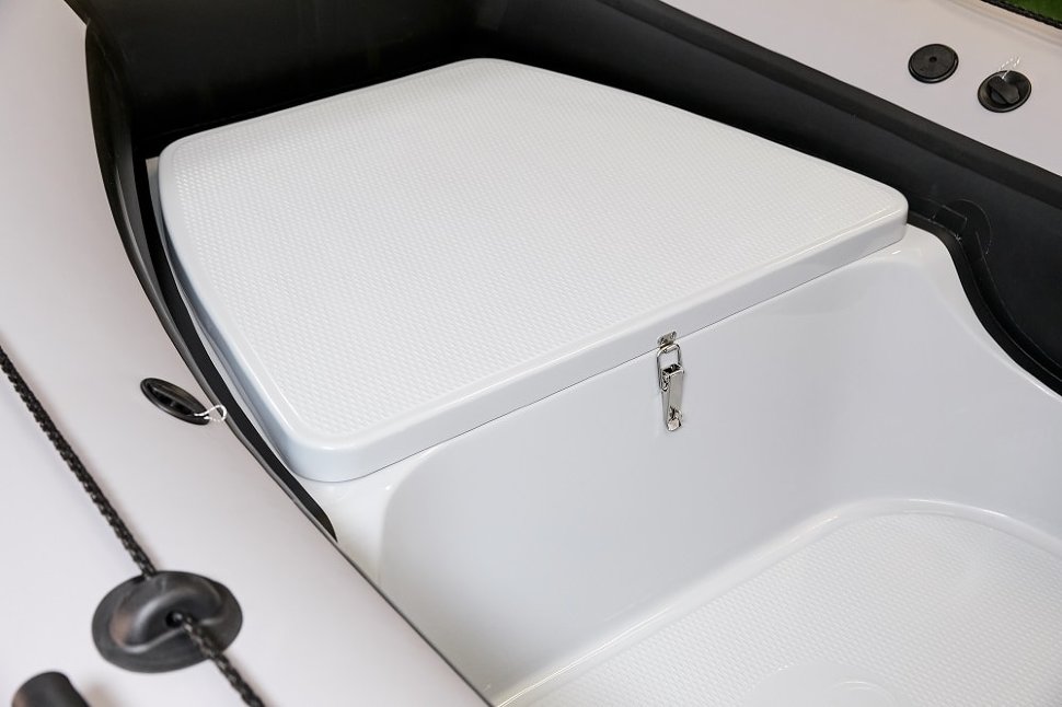 RiverBoats 430 (Встроенный рундук) (транец L — 515 мм.) RiverBoats 430 (Встроенный рундук) (транец L — 515 мм.)